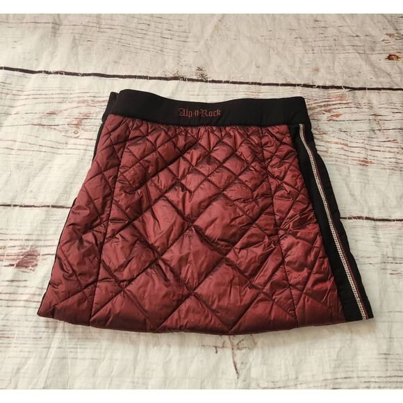 Alp-n-Rock Quilted Mini Skirt Size Small - Picture 2 of 4